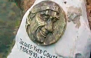 Подводный памятник Жаку-Иву Кусто