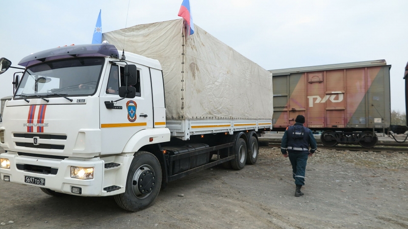 МЧС доставило в Карабах первые вагоны с гуманитарной помощью