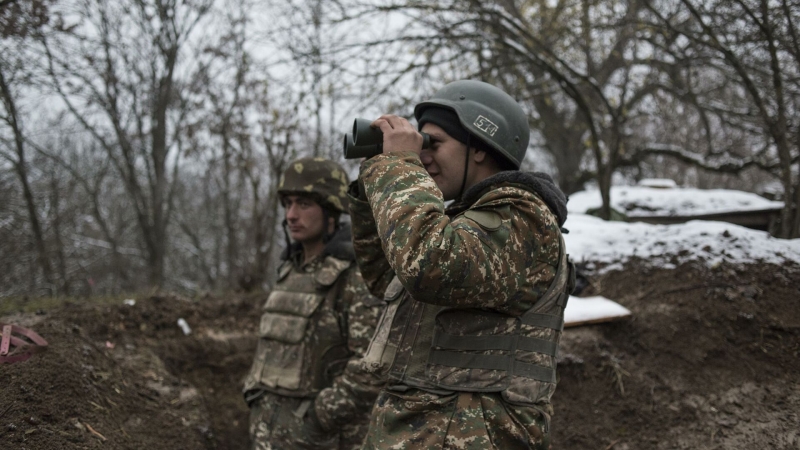 В Карабахе возвели первые блочно-модульные городки для военных
