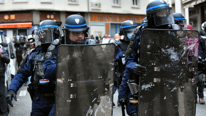 В Париже до начала акции протеста задержали более 20 человек