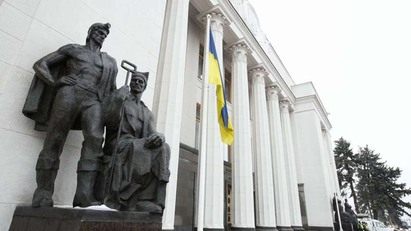 В Раде предложили отменить штрафы за обслуживание не на украинском языке