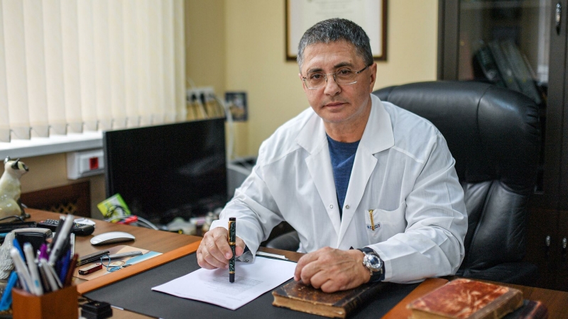 Мясников прокомментировал появление "бразильского" штамма коронавируса