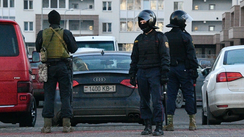 В Белоруссию женщину задержали за призывы к насилию над милиционерами