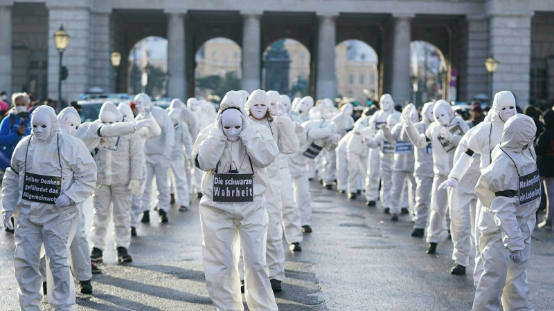 В Вене проходит акция протеста из-за ограничительных мер по COVID-19
