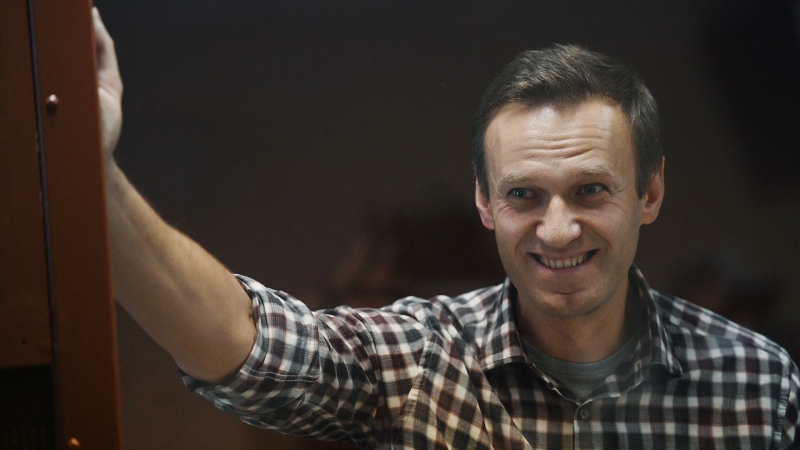 Госдеп не стал отвечать, считает ли Навального узником совести