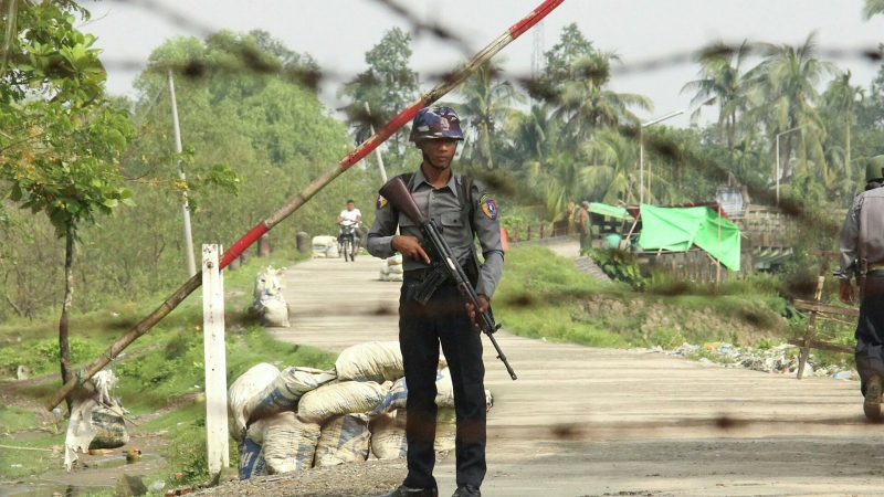 Не менее шести человек погибли при столкновениях в Мьянме