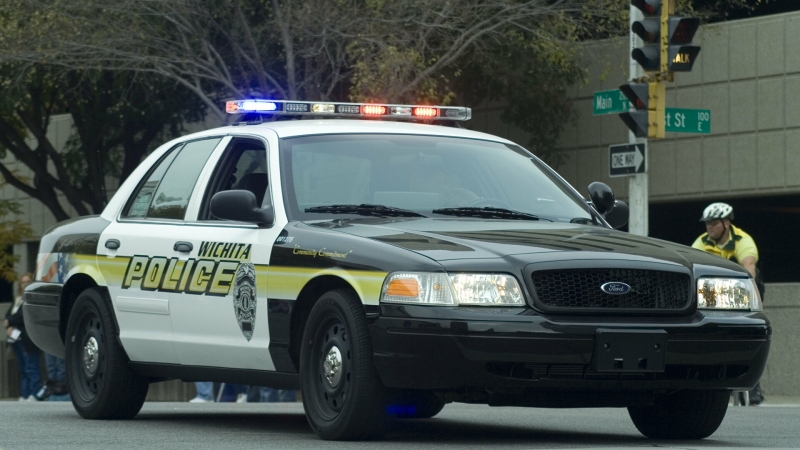 В Канзасе полицейские пострадали в ходе проверки дома