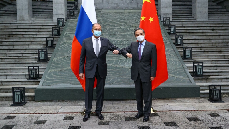 Лавров: Россия и КНР сделают все, чтобы обезопасить отношения от угроз