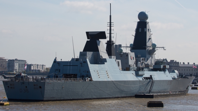 МИД РФ иронично отреагировал на потерю секретных документов о британском эсминце