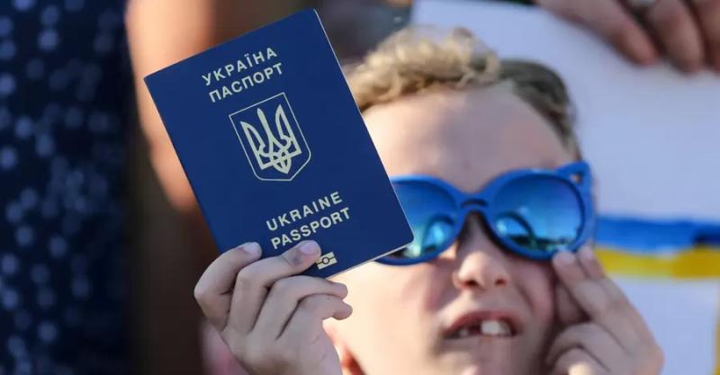 10 тысяч долларов. Каждому! Как будет работать экономический паспорт украинца