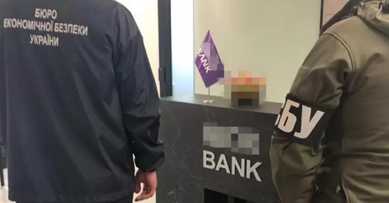 Двух сотрудников Ibox bank арестовали из-за мискодинга для нелегальных казино