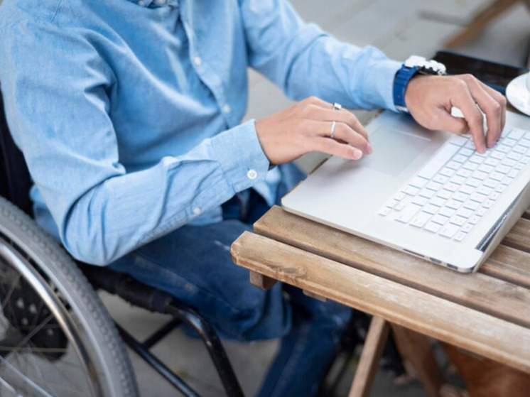 «Надо работать, чтобы не свихнуться»: инвалид раскритиковал инициативу Минтруда