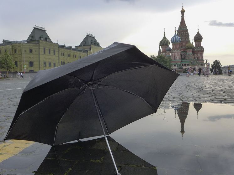 Москвичей предупредили о дождливой неделе