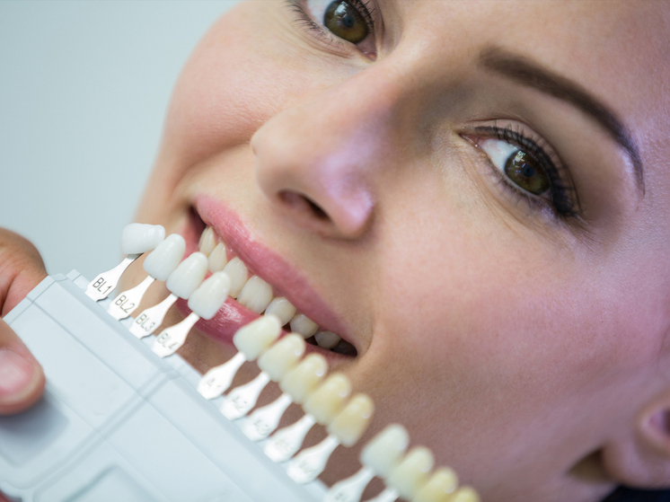 Сам себе стоматолог: на маркетплейсах появились заменители пломб и виниров