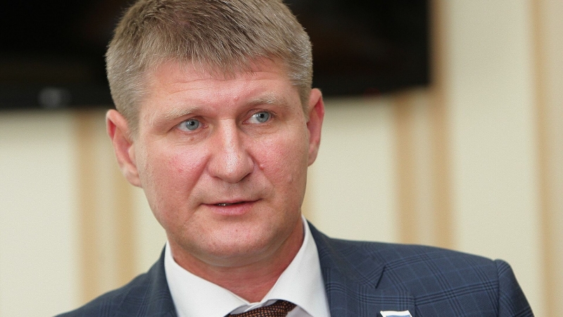 Депутат назвал призыв украинского дипломата к захвату Крыма "идиотизмом"