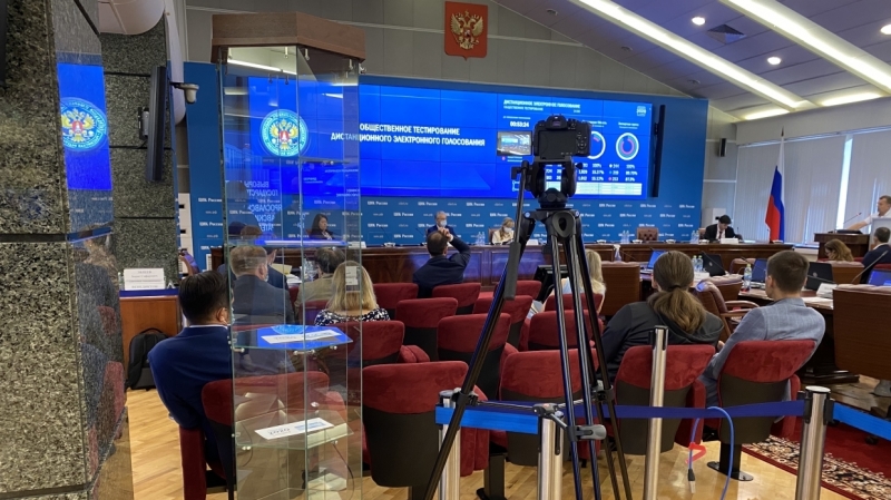 «Яблоко» просит ЦИК установить видеонаблюдение на участках в Петербурге