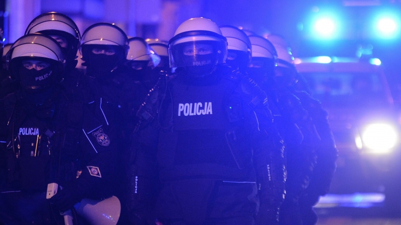 Польская полиция применила газ против протестующих сторонников абортов