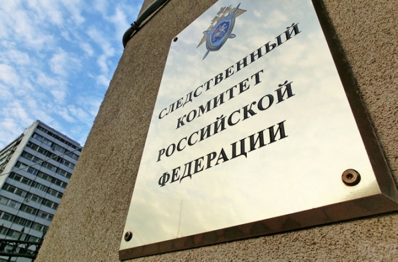Тело мужчины и пистолет Макарова обнаружили в квартире на Среднеохтинском